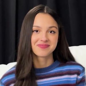 Olivia Rodrigo piano