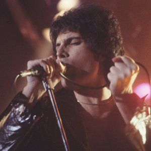 Queen piano